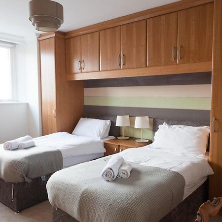 Weekly & Monthly Stays In Penthouse For Contractors Or Leisure Single Or Superking Beds Available Беркенгед Екстер'єр фото