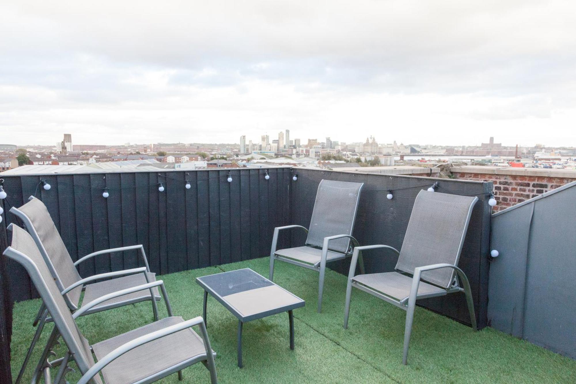 Weekly & Monthly Stays In Penthouse For Contractors Or Leisure Single Or Superking Beds Available Беркенгед Екстер'єр фото